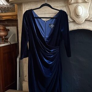 Beautiful Velvet blue long dress for special occasions Size 12